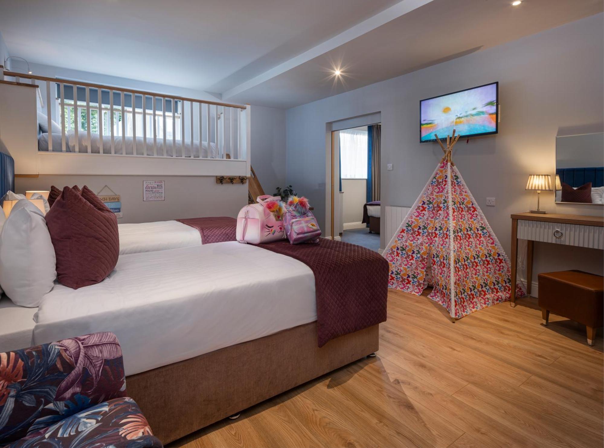 Bay Hotel 4*